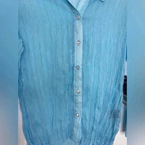 Essential by Milano Blue Crinkle Button Down Shirt - Picture 4 of 6